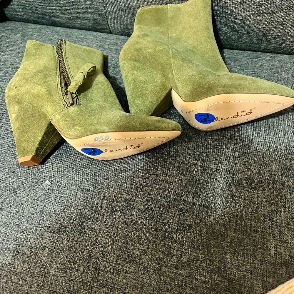 Beautiful Green fall booties! Never worn! You will love them! Negotiable